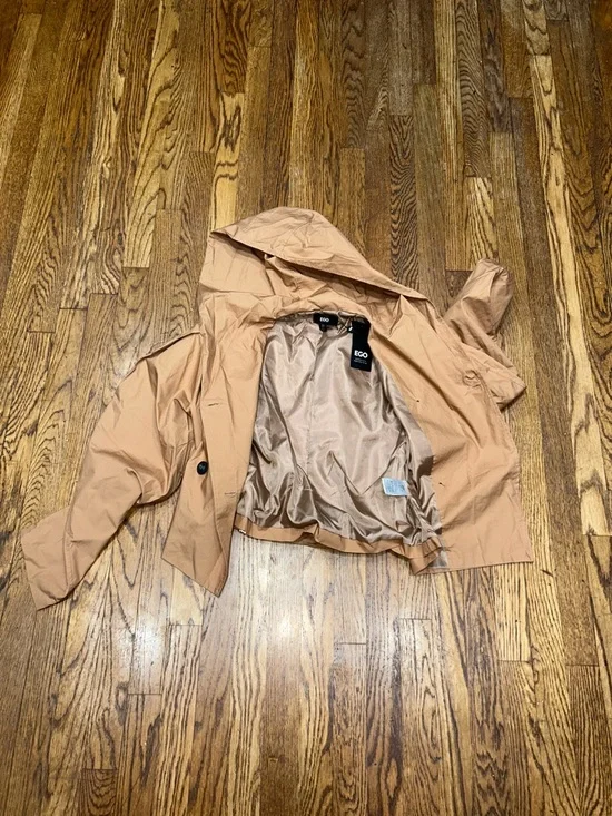 Cropped Double-Breasted Belted Trench Jacket with Hood- Camel - Picture 6 of 10